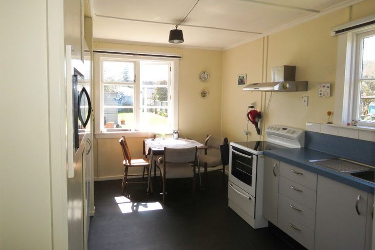 Photo of property in 10 Conlon Street, Reefton, 7830