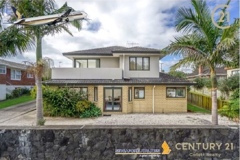 Photo of property in 49 College Road, Northcote, Auckland, 0627