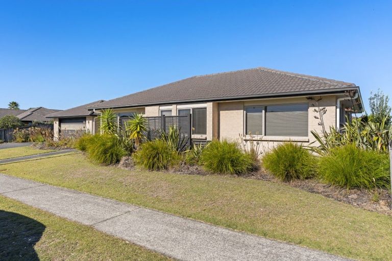 Photo of property in 44 Gibson Place, Papamoa Beach, Papamoa, 3118
