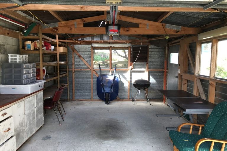 Photo of property in 2 Fisher Street, Johnsonville, Wellington, 6037