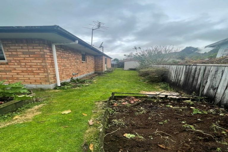 Photo of property in 66b Matai Street, Inglewood, 4330