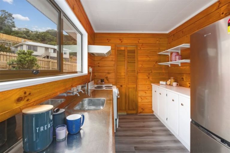 Photo of property in 2 Garboard Lane, Whitby, Porirua, 5024