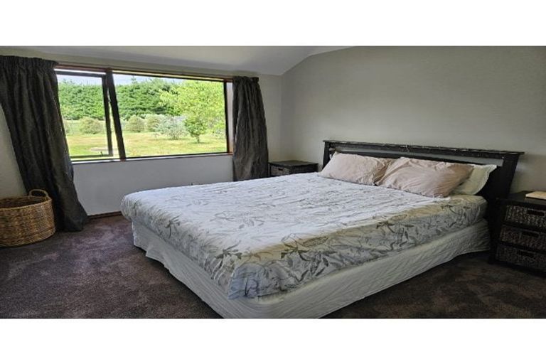 Photo of property in 94 Pohutukawa Drive, Levin, 5571