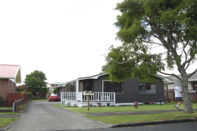 Photo of property in 12b Landscape Road, Pukekohe, 2120
