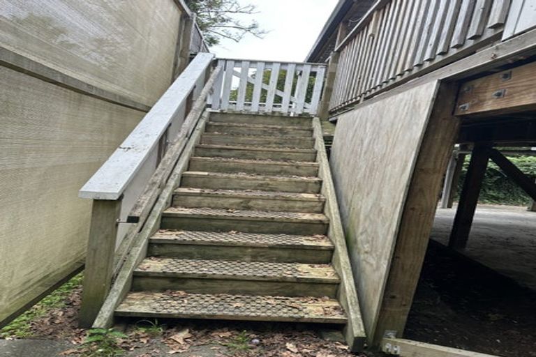 Photo of property in 190a Lake Road, Northcote, Auckland, 0627