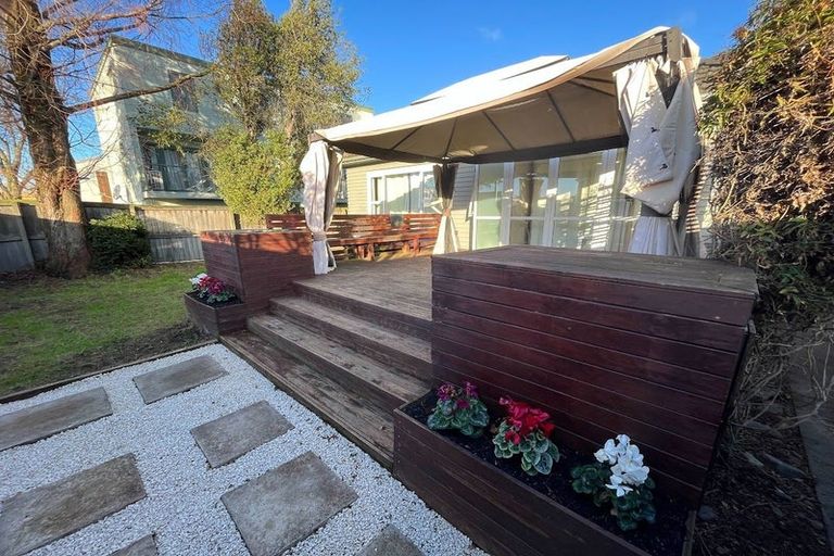 Photo of property in 11 George Street, Riccarton, Christchurch, 8041