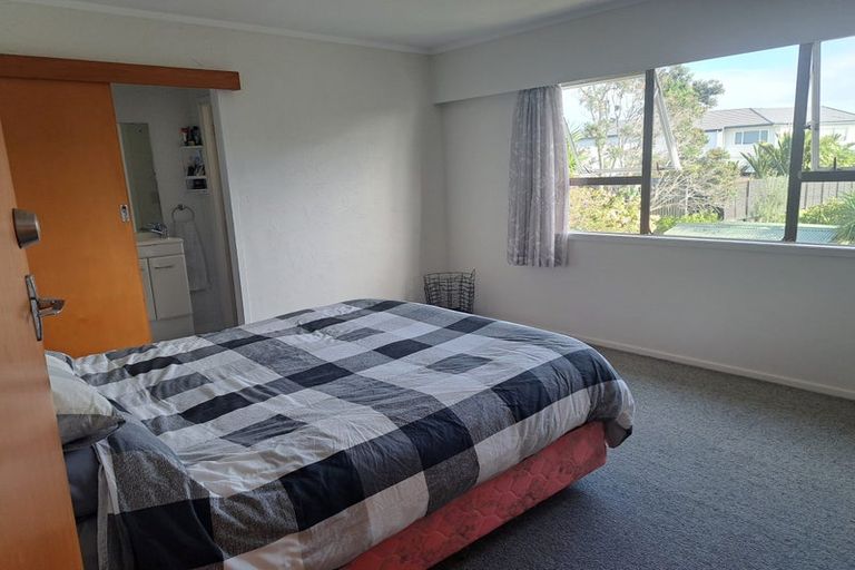 Photo of property in 8 Finch Street, One Tree Point, 0118