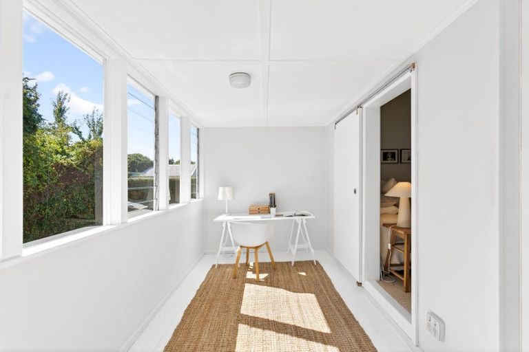 Photo of property in 129 Te Mata Road, Havelock North, 4130
