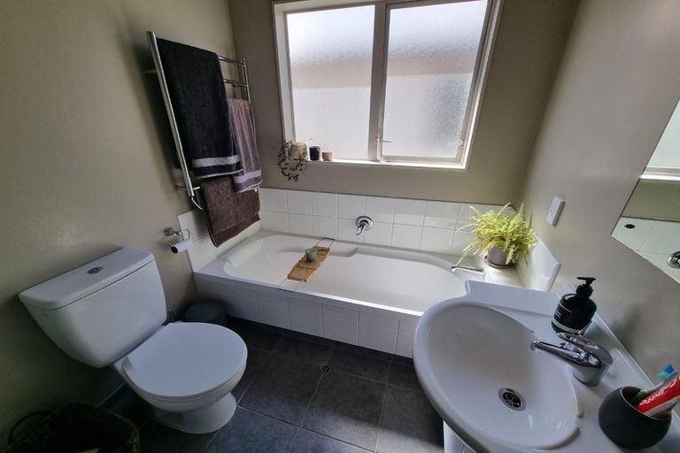 Photo of property in 2/45a Rolleston Street, Mount Cook, Wellington, 6021