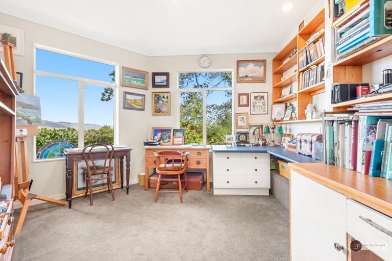 Photo of property in 11c Miromiro Road, Normandale, Lower Hutt, 5010