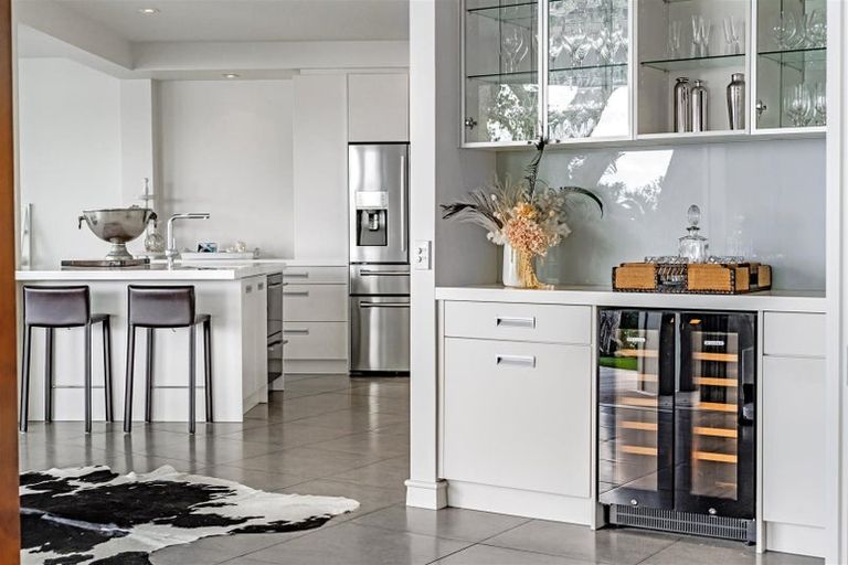 Photo of property in 43 Clifton Road, Hauraki, Auckland, 0622