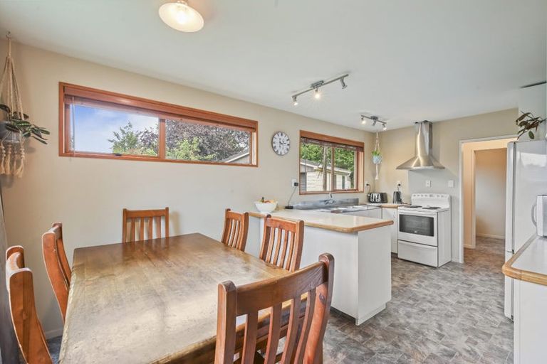 Photo of property in 6 Foster Place, Rangiora, 7400