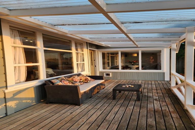 Photo of property in 34 The Parade, Paekakariki, 5034