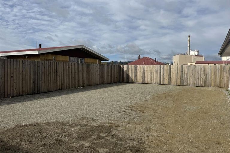 Photo of property in 56 Hoffman Street, Hokitika, 7810