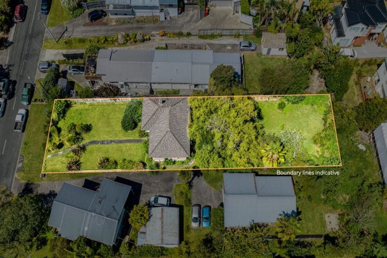 Photo of property in 20 Glenvar Road, Torbay, Auckland, 0630