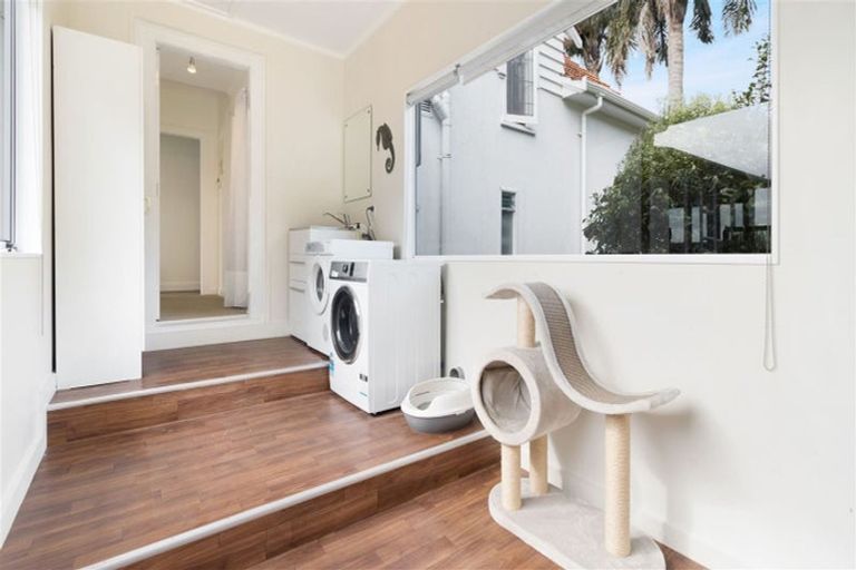 Photo of property in 115 Awhitu Road, Karioitahi, Waiuku, 2683