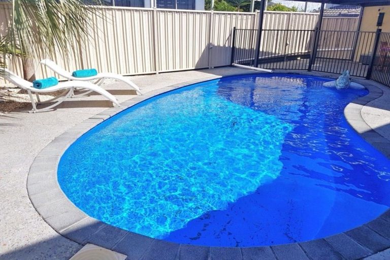 Photo of property in 116 Barbados Way, One Tree Point, 0118
