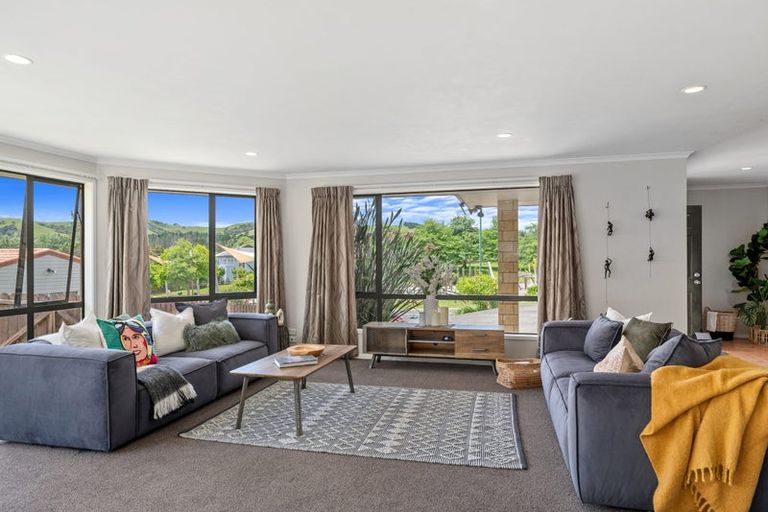 Photo of property in 38 Cabeleigh Drive, Helensville, 0800