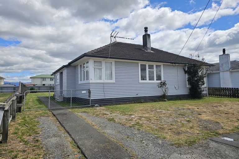 Photo of property in 15 Cameron Crescent, Masterton, 5810