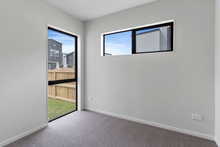 Photo of property in 2 Military Lane, Papakura, 2110