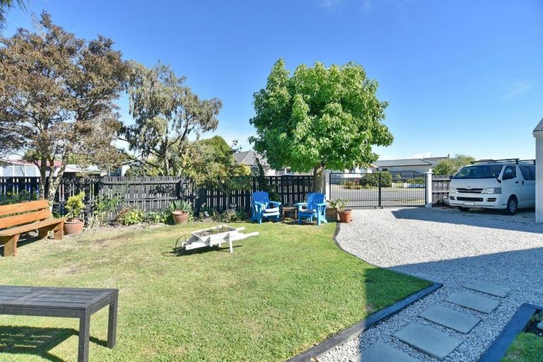 Photo of property in 44 Geddis Street, Rangiora, 7400