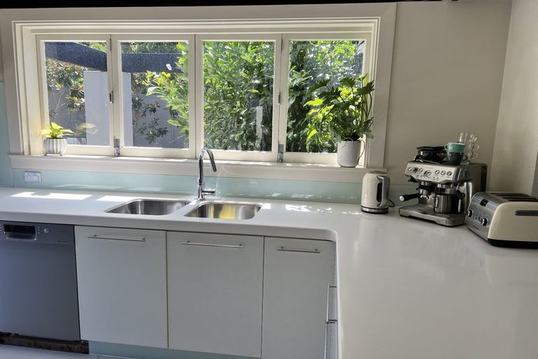 Photo of property in 5 Whareora Terrace, Cashmere, Christchurch, 8022