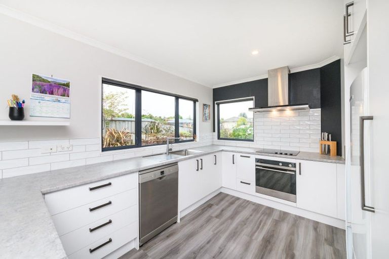 Photo of property in 4 Almond Grove, Feilding, 4702