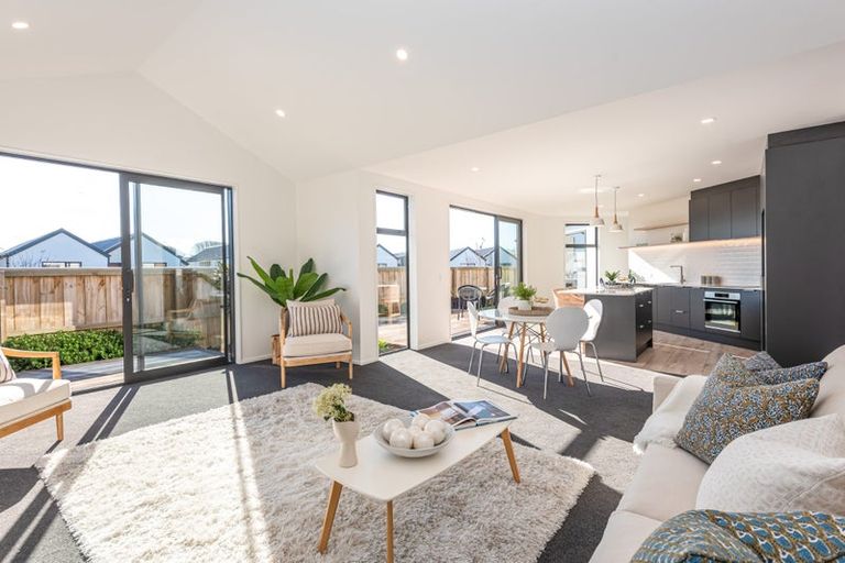 Photo of property in 2/1 Hebe Lane, Northwood, Christchurch, 8051