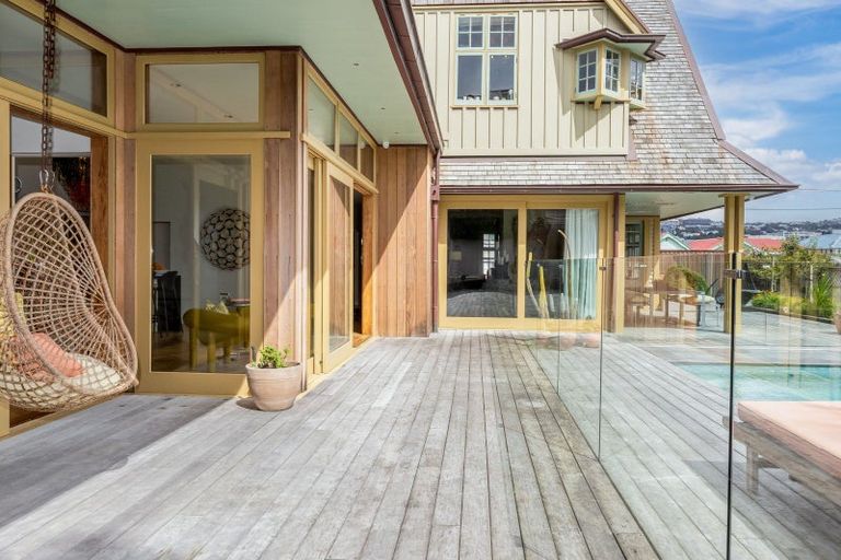 Photo of property in 111 Brougham Street, Mount Victoria, Wellington, 6011