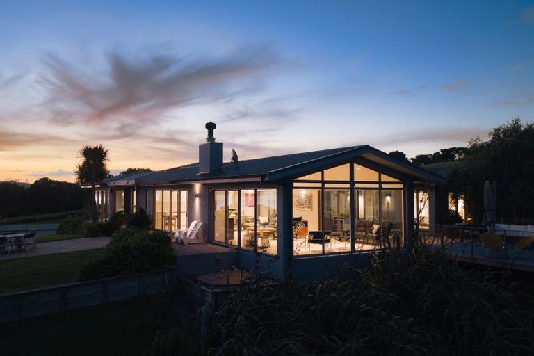 Photo of property in 1024 Takatu Road, Tawharanui Peninsula, Matakana, 0986