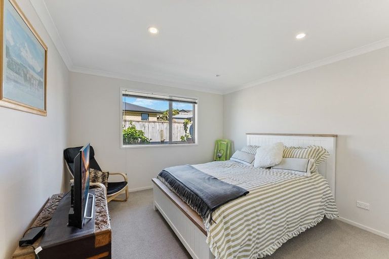 Photo of property in 1 Honeyfield Drive, Whalers Gate, New Plymouth, 4310