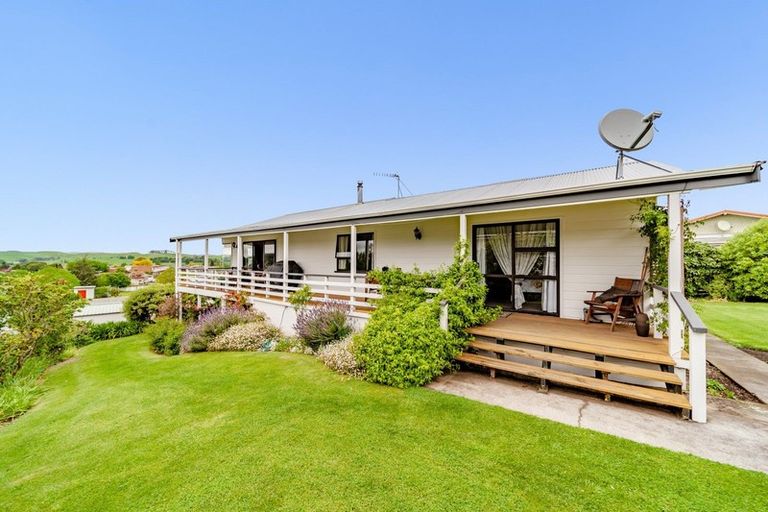 Photo of property in 10 Saint Marys Road, Waipukurau, 4200