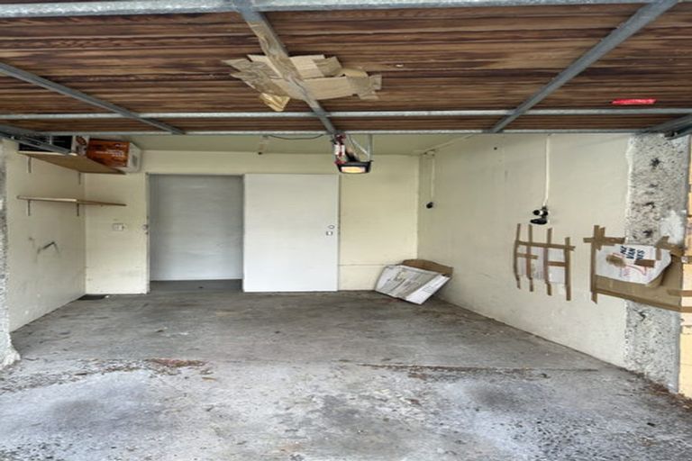 Photo of property in Hobson Flats, 1u2 Hobson Street, Pipitea, Wellington, 6011