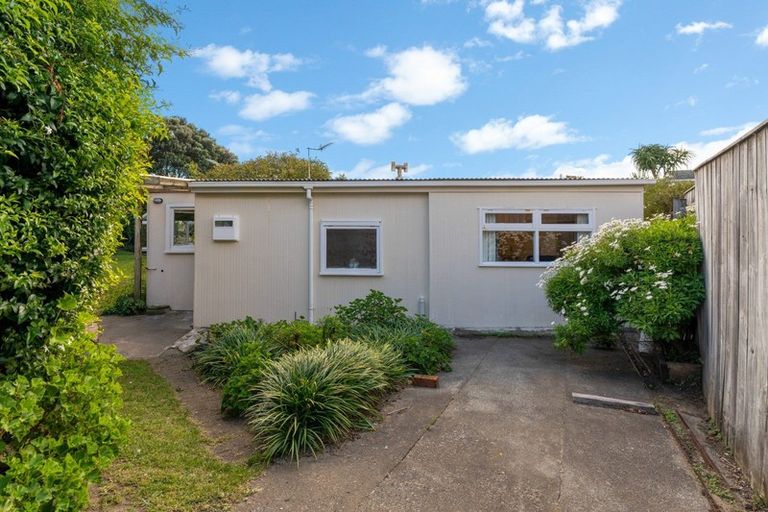 Photo of property in 29a Nathan Avenue, Paraparaumu Beach, Paraparaumu, 5032