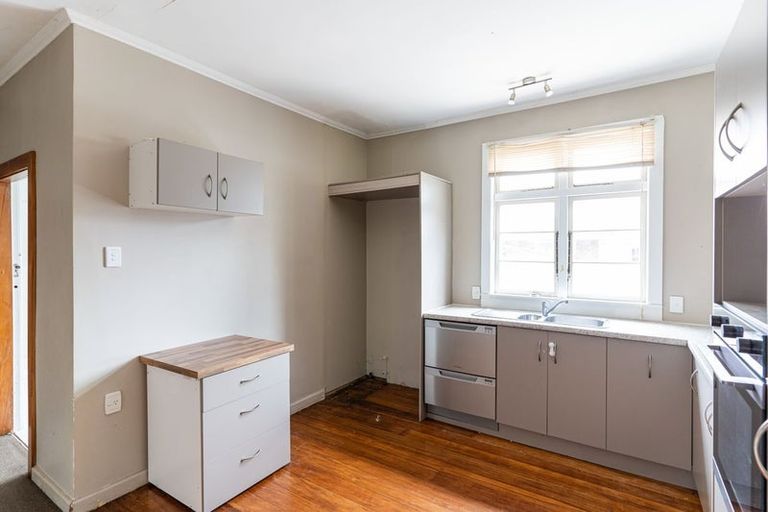 Photo of property in 97 Botanical Road, Takaro, Palmerston North, 4412