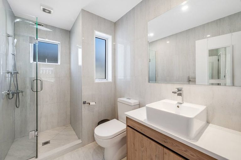 Photo of property in 37a Rollerson Street, Papakura, 2110