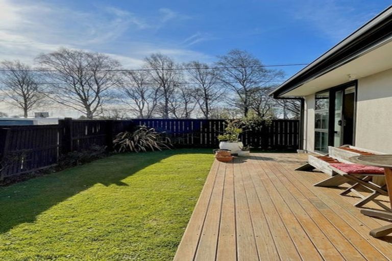 Photo of property in 1/32 Edward Avenue, Edgeware, Christchurch, 8013