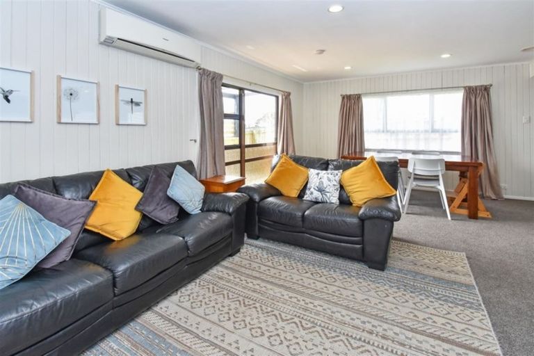 Photo of property in 17 Mellsop Avenue, Waiuku, 2123