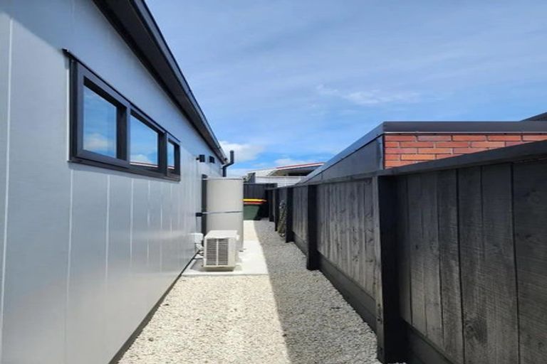 Photo of property in 140a Ngamotu Road, Spotswood, New Plymouth, 4310
