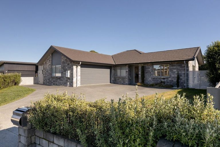 Photo of property in 32 Nautilus Drive, Papamoa Beach, Papamoa, 3118