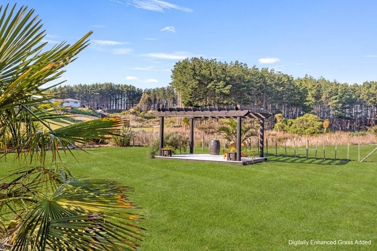 Photo of property in 76 Waitarere Rise Avenue, Waitarere, Levin, 5510