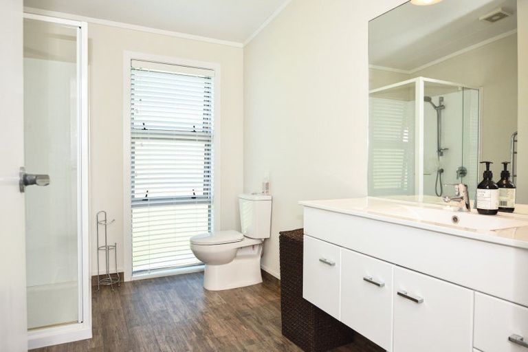 Photo of property in 3 Mahia Heights Drive, Mahia, 4198