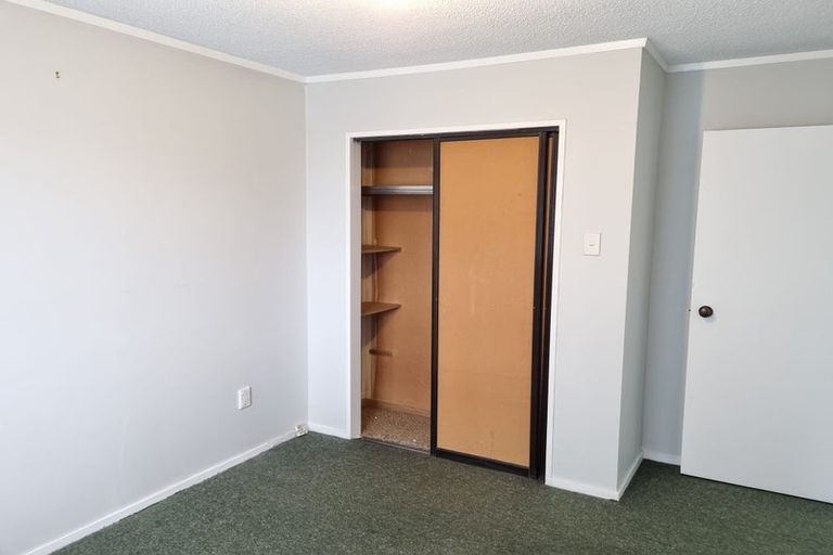 Photo of property in 2/87 Manuroa Road, Takanini, 2112