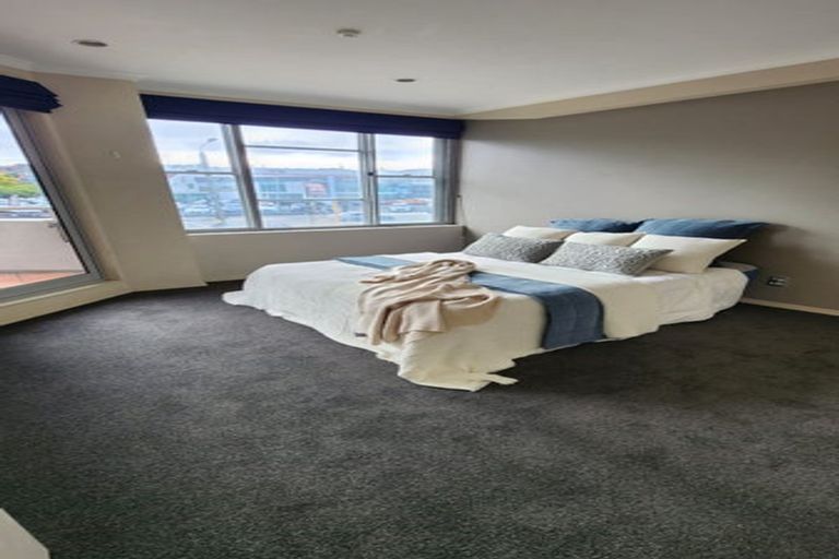 Photo of property in Construction House, 52/80u Kent Terrace, Mount Victoria, Wellington, 6011