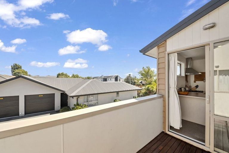 Photo of property in 2/9 Cameron Street, Sydenham, Christchurch, 8023