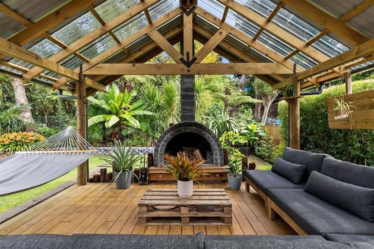 Photo of property in 33 Shetland Street, Glen Eden, Auckland, 0602