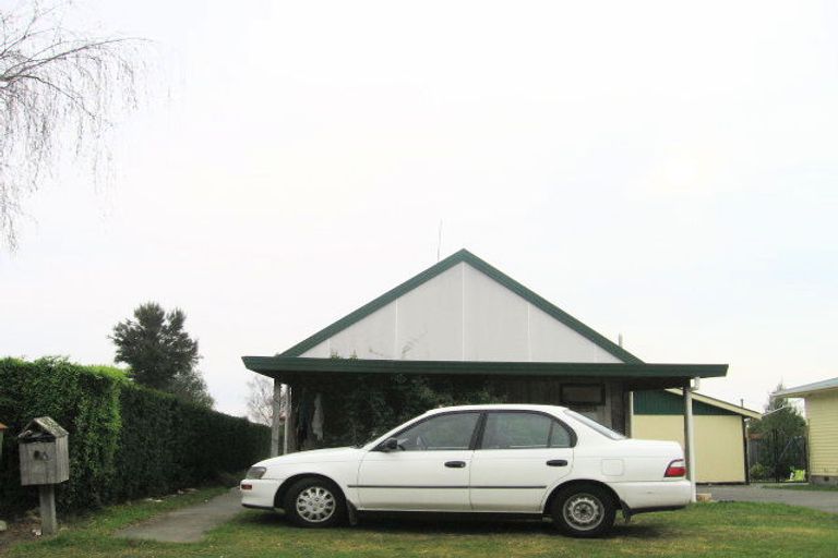 Photo of property in 18 Howard Road, Taradale, Napier, 4112