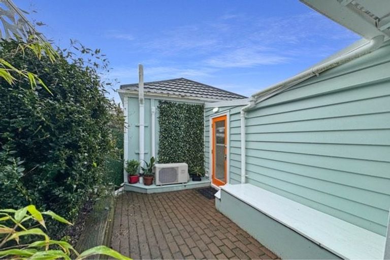 Photo of property in 24 Mount Pleasant Road, Aro Valley, Wellington, 6012