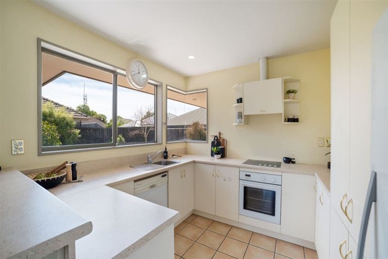 Photo of property in 21 Springs Road, Hornby, Christchurch, 8042