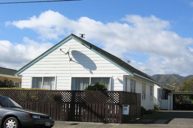 Photo of property in 16a Plunket Avenue, Petone, Lower Hutt, 5012